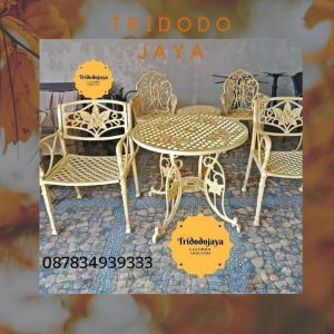 Set Kursi Taman Single dan Panjang